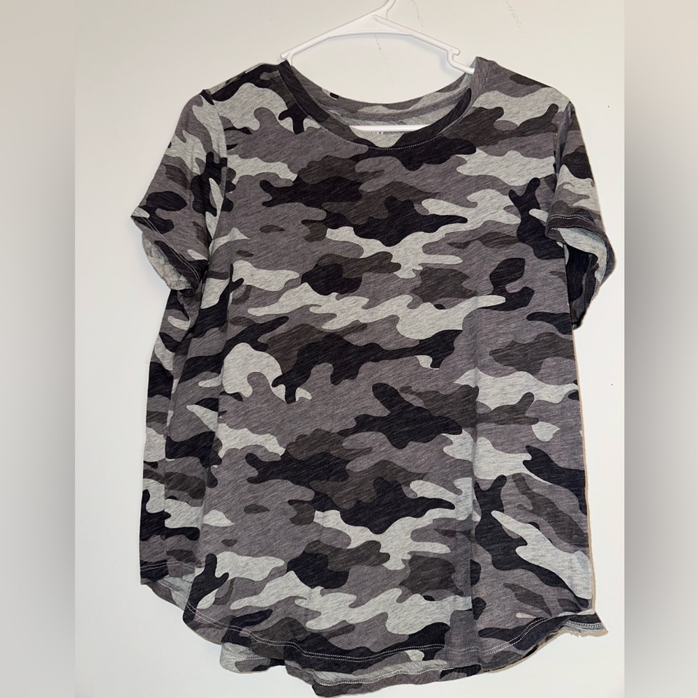 Old Navy Everywear tee